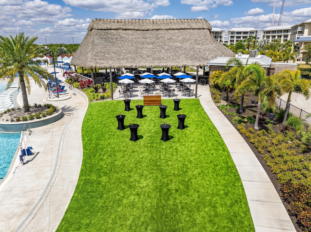 Embassy Suites By Hilton Orlando Sunset Walk — Restaurant & bars in Kissimmee, Florida