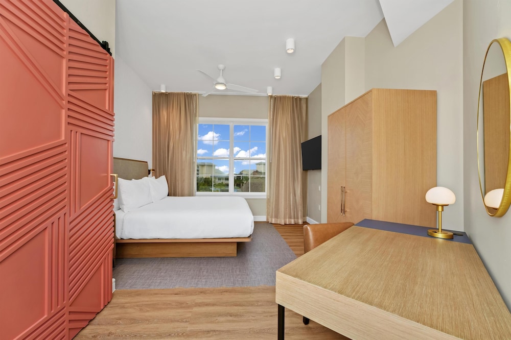 Embassy Suites By Hilton Orlando Sunset Walk — Hotel rooms in Kissimmee, Florida