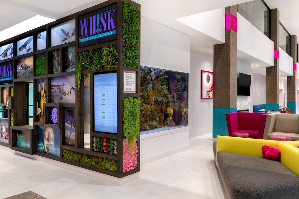 Hilton Garden Inn Millenia near Universal Orlando Resort — Restaurant & bars in Orlando, Florida
