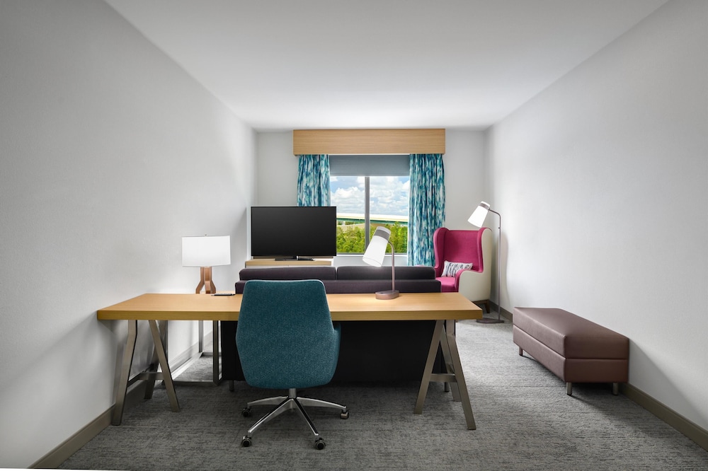 Hilton Garden Inn Millenia near Universal Orlando Resort — Hotel rooms in Orlando, Florida