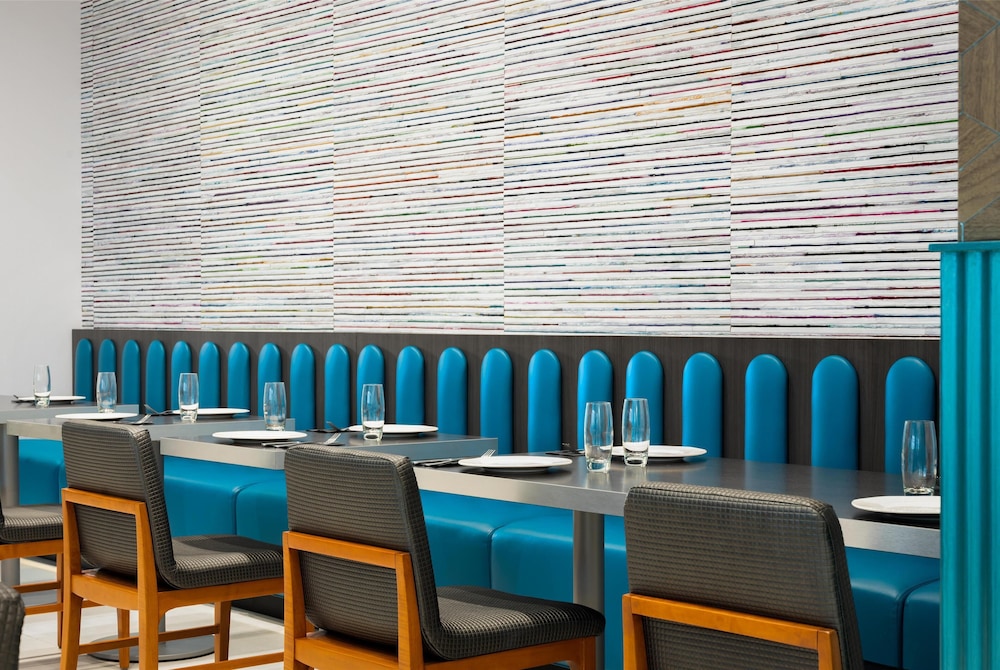Hilton Garden Inn Millenia near Universal Orlando Resort — Restaurant & bars in Orlando, Florida