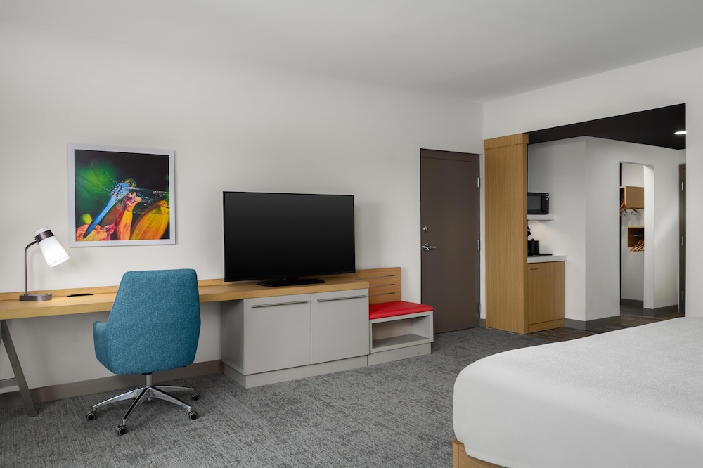 Hilton Garden Inn Millenia near Universal Orlando Resort — Hotel rooms in Orlando, Florida