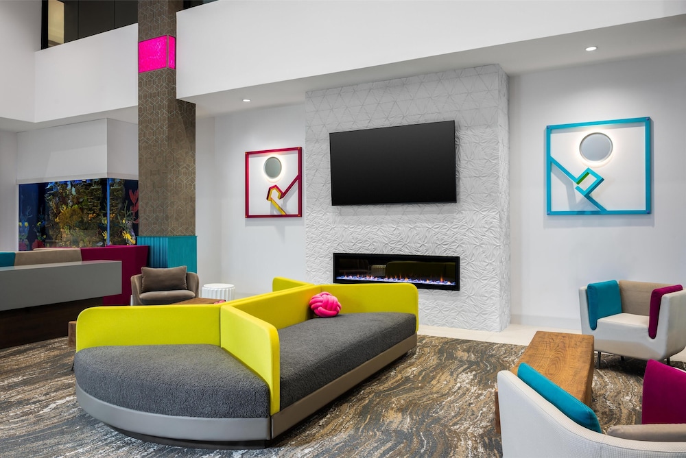 Hilton Garden Inn Millenia near Universal Orlando Resort — Hotel rooms in Orlando, Florida