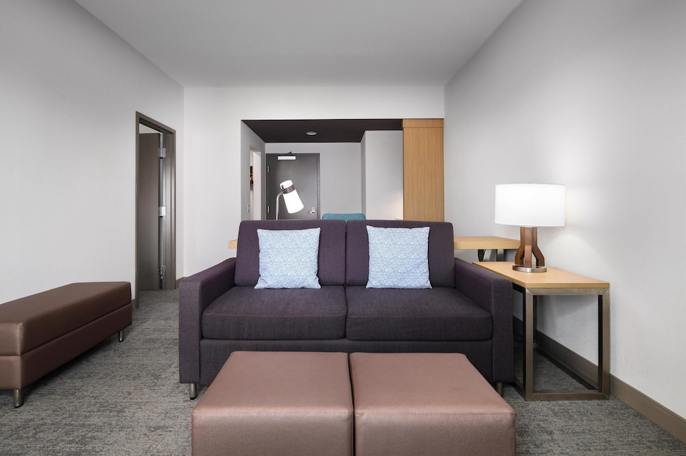 Hilton Garden Inn Millenia near Universal Orlando Resort — Hotel rooms in Orlando, Florida