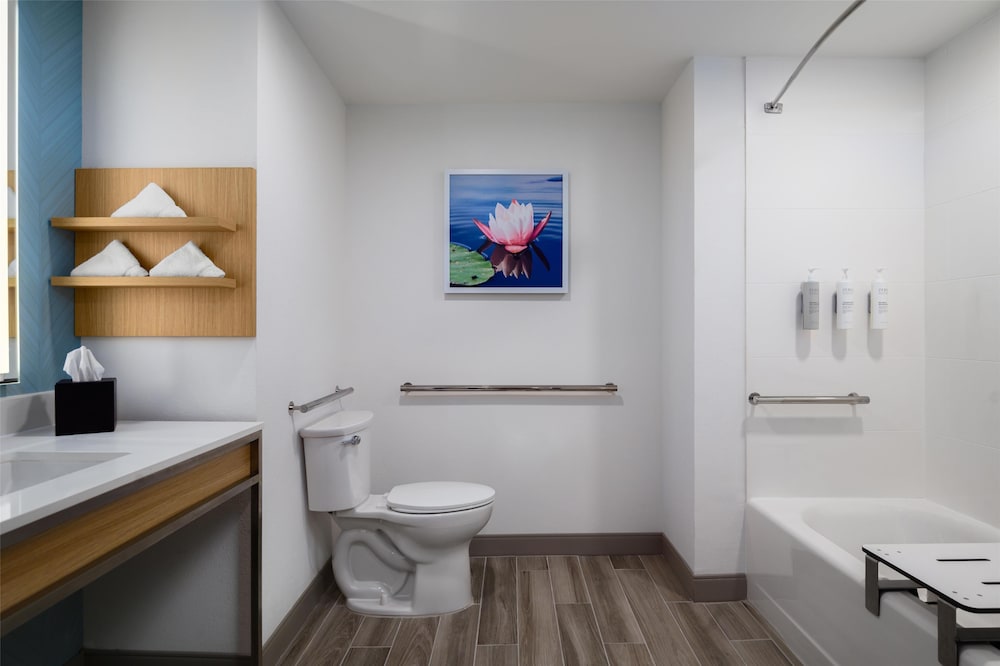 Hilton Garden Inn Millenia near Universal Orlando Resort — Hotel rooms in Orlando, Florida