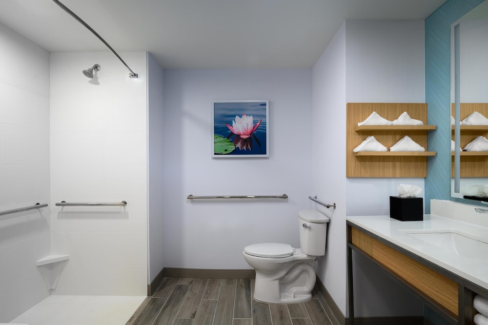 Hilton Garden Inn Millenia near Universal Orlando Resort — Hotel rooms in Orlando, Florida