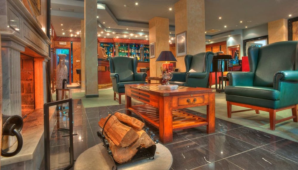 Hotel Rivijera — Restaurant & bars in Petrovac, Budva Municipality