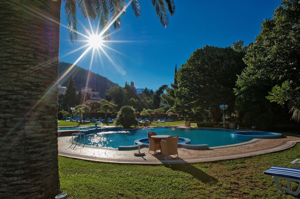 Hotel Rivijera — Swimming pool in Petrovac, Budva Municipality