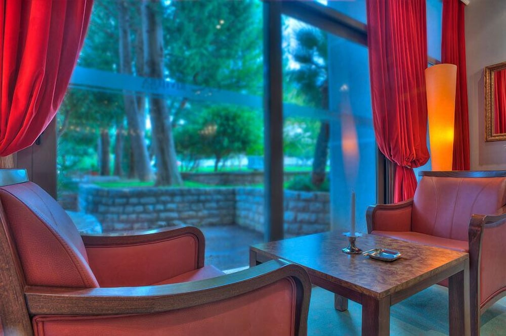 Hotel Rivijera — Restaurant & bars in Petrovac, Budva Municipality
