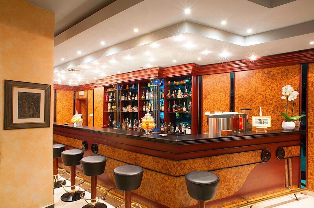 Hotel Rivijera — Restaurant & bars in Petrovac, Budva Municipality