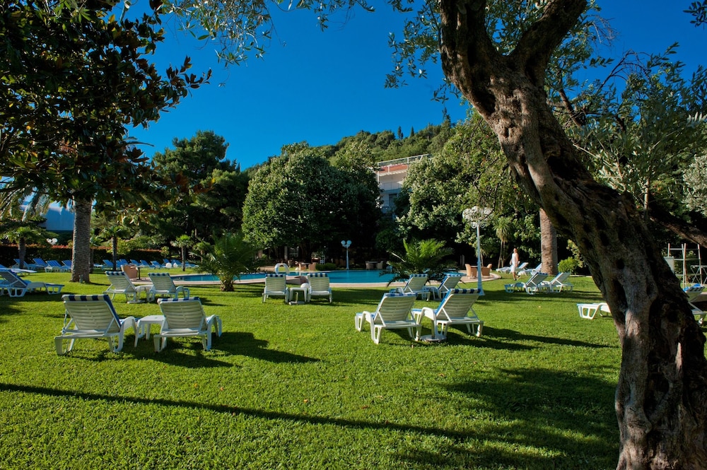Hotel Rivijera — Swimming pool in Petrovac, Budva Municipality