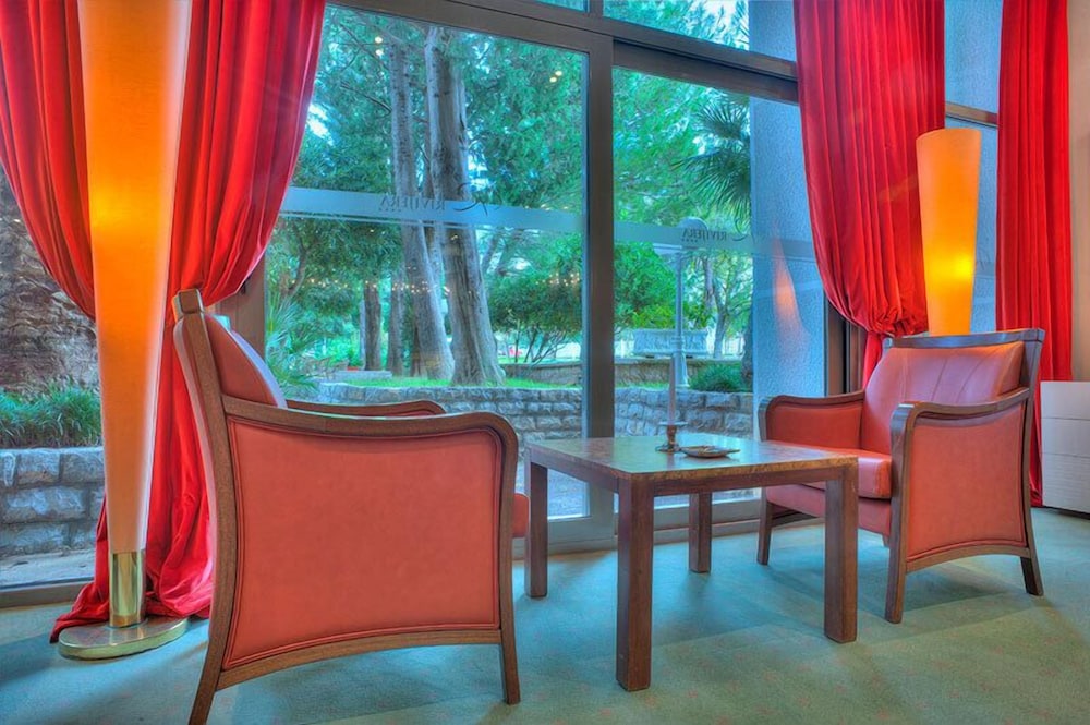 Hotel Rivijera — Restaurant & bars in Petrovac, Budva Municipality