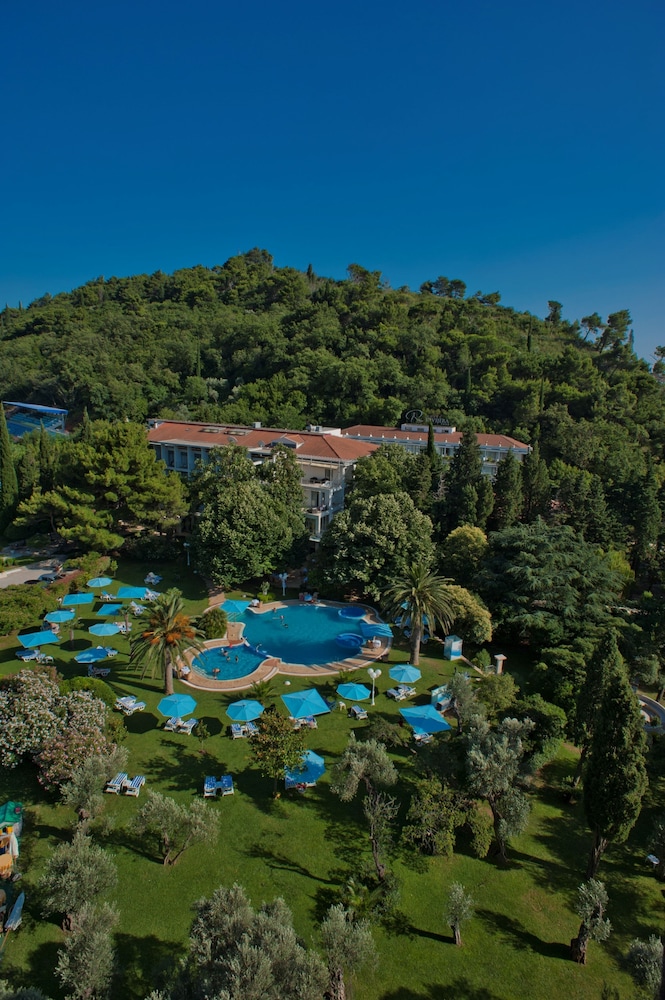 Hotel Rivijera — Swimming pool in Petrovac, Budva Municipality