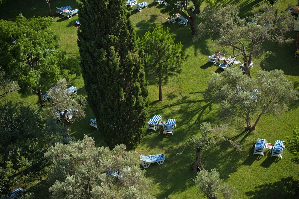 Hotel Rivijera — Sports & recreation in Petrovac, Budva Municipality