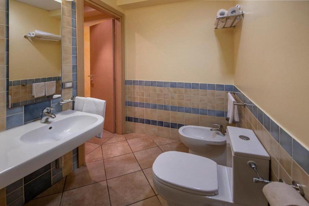 Calaserena Resort — Hotel rooms in Maracalagonis, Sardinia