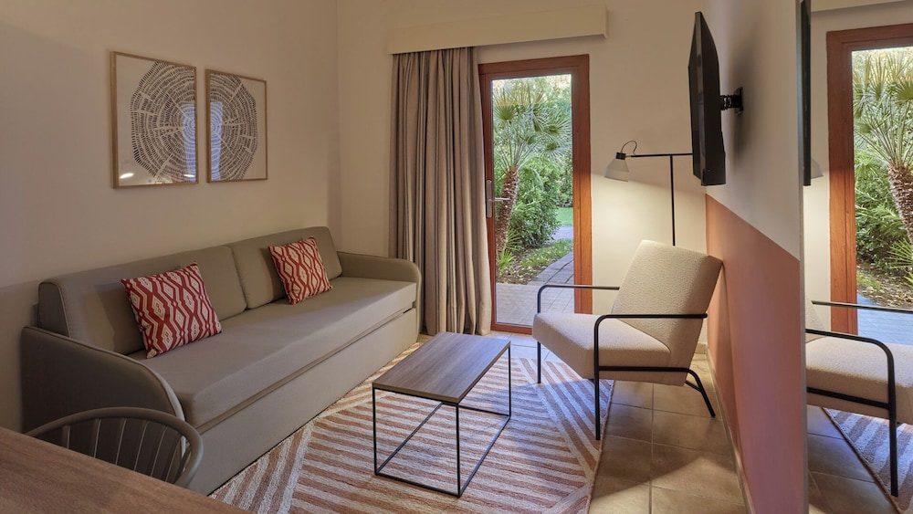 Calaserena Resort — Hotel rooms in Maracalagonis, Sardinia