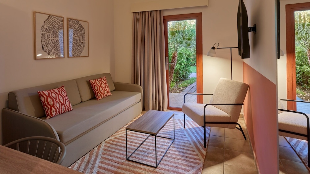 Calaserena Resort — Hotel rooms in Maracalagonis, Sardinia