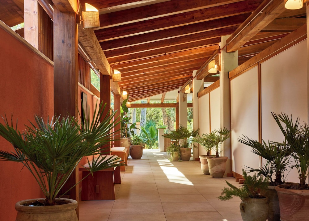Calaserena Resort — Hotel building in Maracalagonis, Sardinia