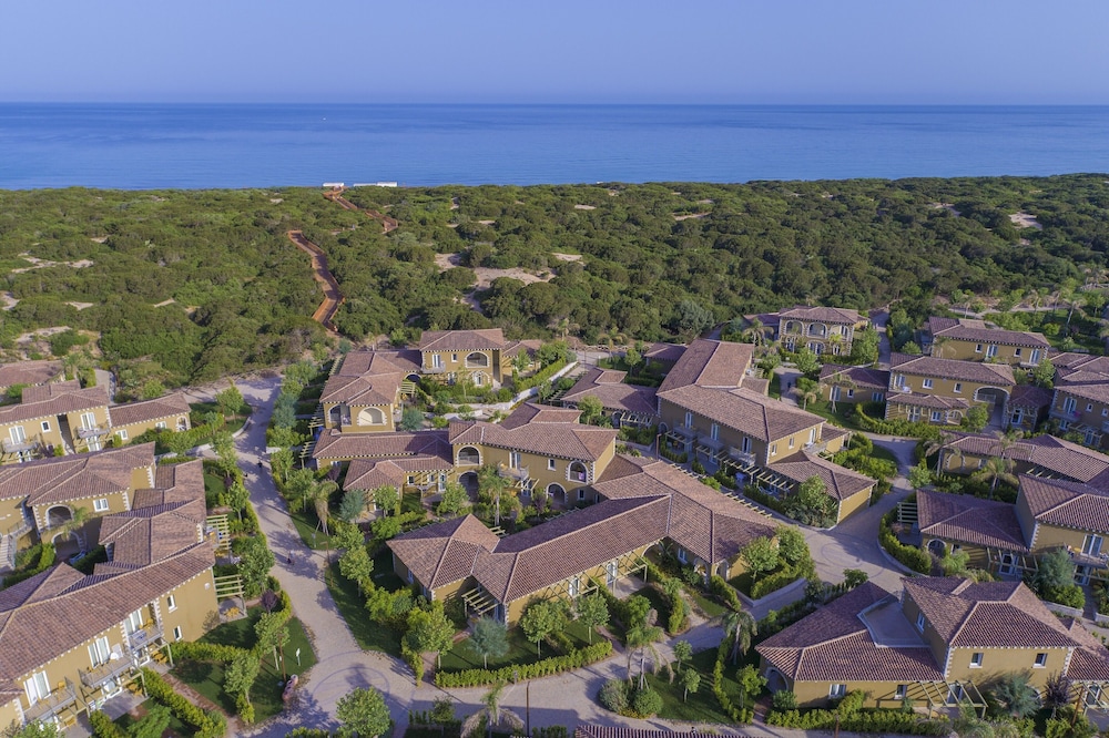Is Serenas Badesi Resort — Hotel building in Badesi, Sardinia