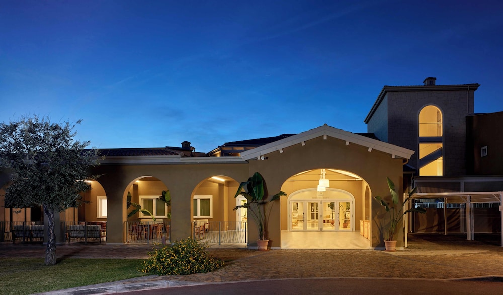 Is Serenas Badesi Resort — Hotel building in Badesi, Sardinia