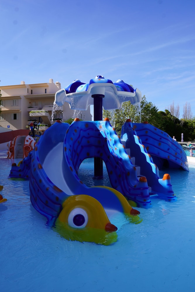 Ukino Palmeiras Village Family Resort - All Inclusive — Swimming pool in Armação de Pêra, Faro