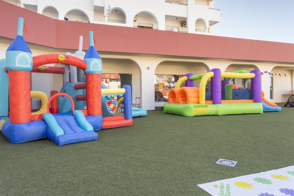 Ukino Palmeiras Village Family Resort - All Inclusive — Attractions for children in Armação de Pêra, Faro
