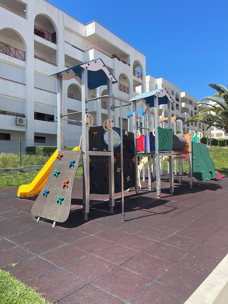 Ukino Palmeiras Village Family Resort - All Inclusive — Attractions for children in Armação de Pêra, Faro