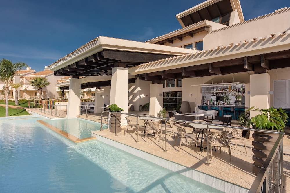 Ona Hacienda del Alamo Golf Resort — Restaurant & bars in Fuente Alamo, Region of Murcia