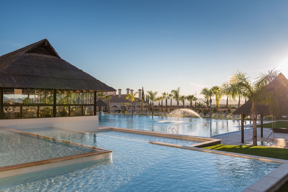 Ona Hacienda del Alamo Golf Resort — Swimming pool in Fuente Alamo, Region of Murcia