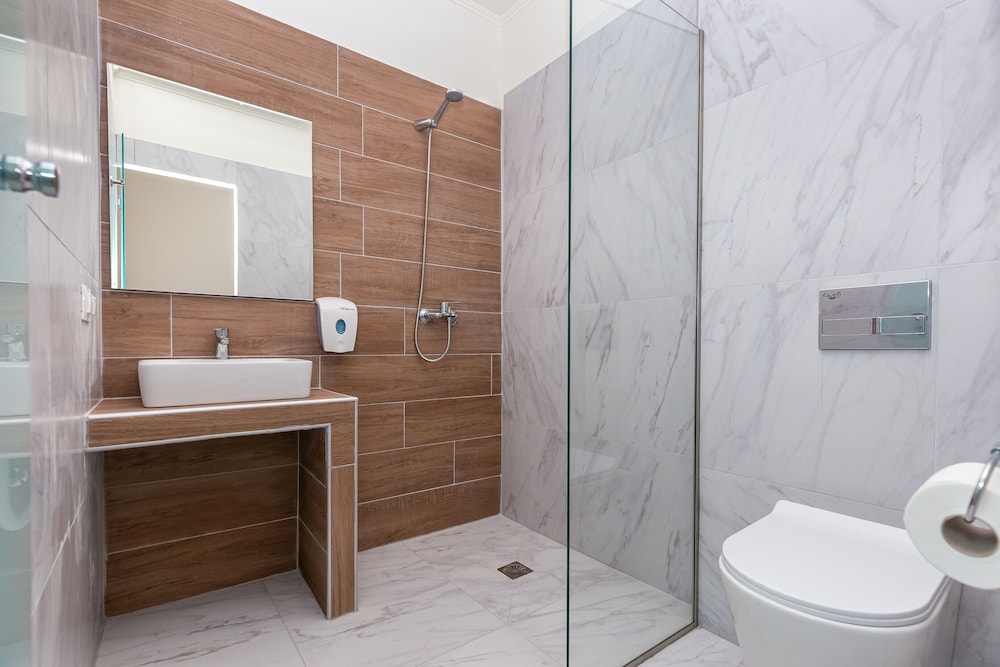 Aqua Luxury Suites Roda — Hotel rooms in Roda, Ionian Islands