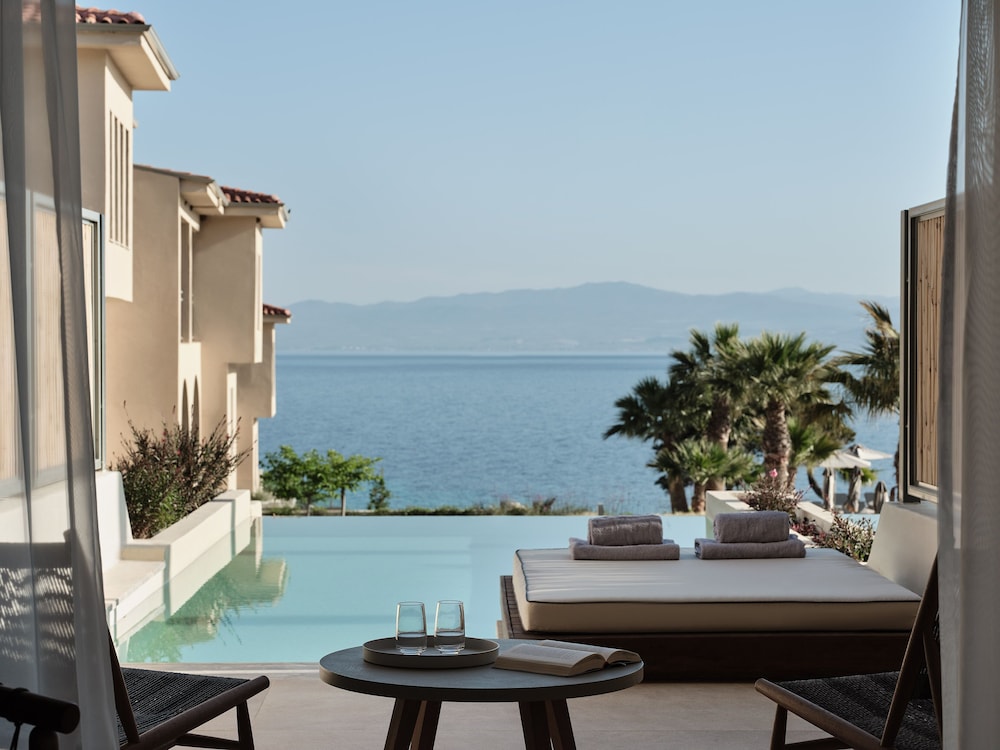 MERAVIA Leonardo Limited Edition - Adult Only — Swimming pool in Afytos, Central Macedonia