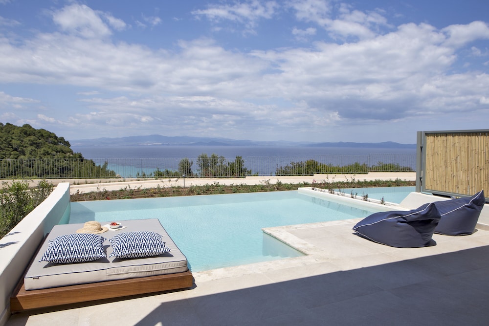MERAVIA Leonardo Limited Edition - Adult Only — Swimming pool in Afytos, Central Macedonia