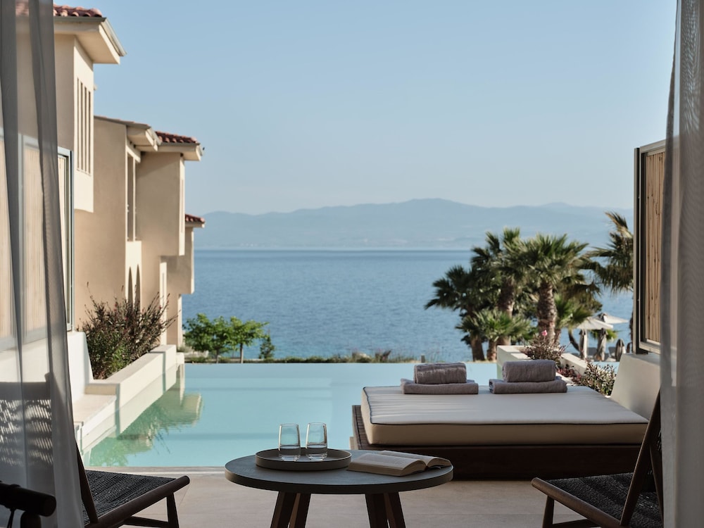 MERAVIA Leonardo Limited Edition - Adult Only — Swimming pool in Afytos, Central Macedonia