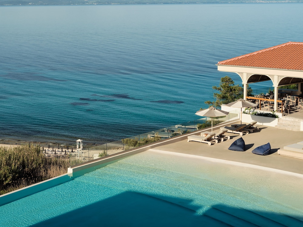 MERAVIA Leonardo Limited Edition - Adult Only — Swimming pool in Afytos, Central Macedonia