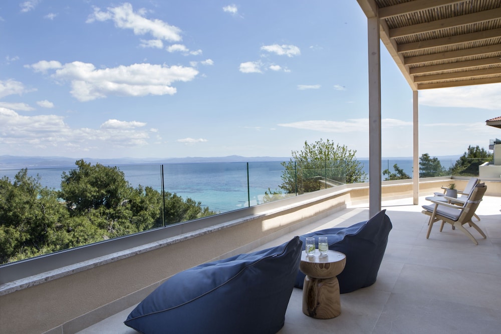 MERAVIA Leonardo Limited Edition - Adult Only — Hotel rooms in Afytos, Central Macedonia