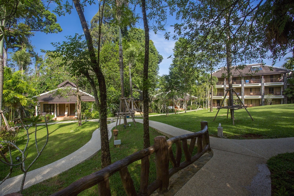 The Leaf On The Sands by Katathani — Hotel building in Khao Lak, Phang Nga