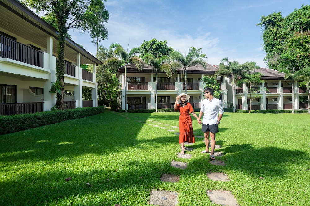 The Leaf On The Sands by Katathani — Hotel building in Khao Lak, Phang Nga