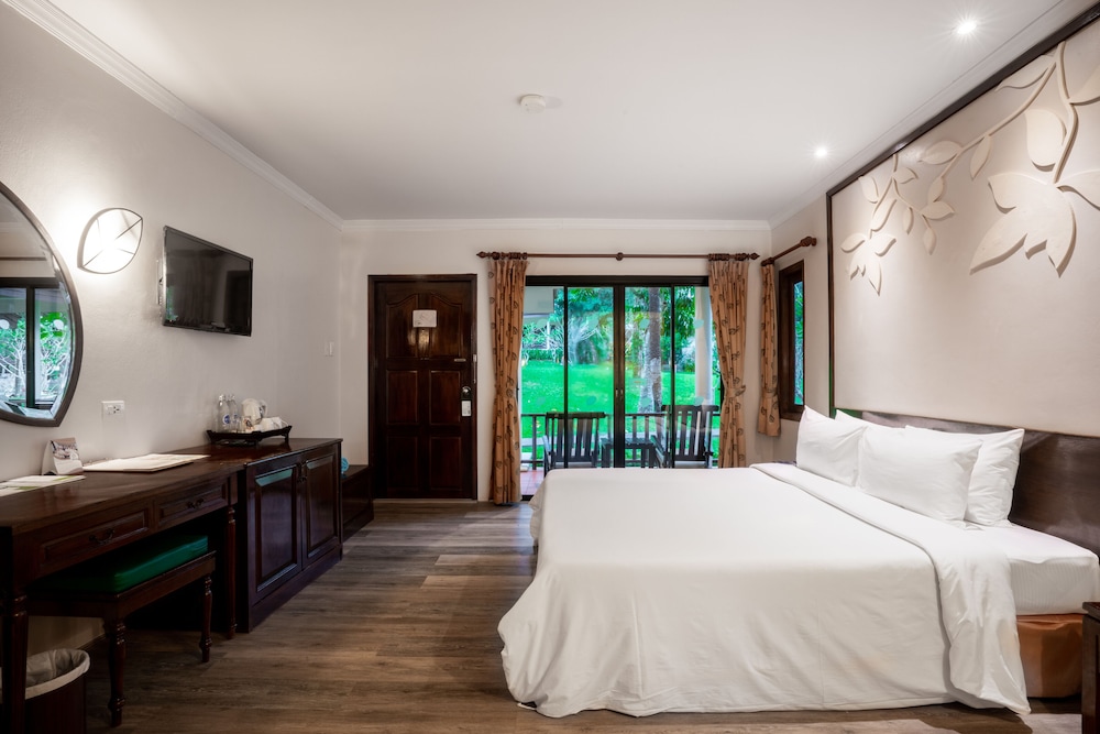 The Leaf On The Sands by Katathani — Hotel rooms in Khao Lak, Phang Nga