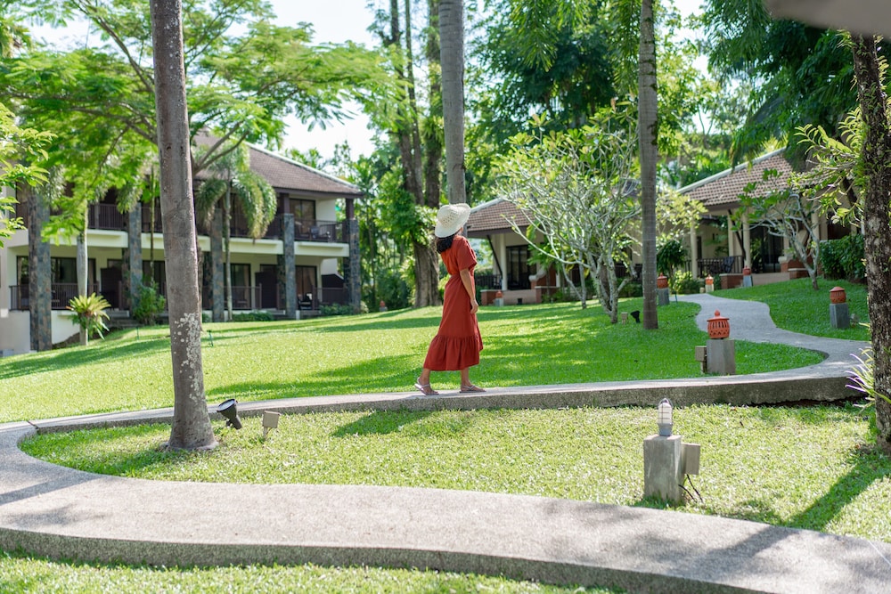 The Leaf On The Sands by Katathani — Hotel building in Khao Lak, Phang Nga