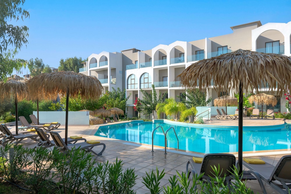 Lindos Breeze Beach Hotel — Swimming pool in Kiotari, South Aegean