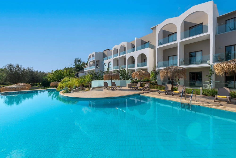 Lindos Breeze Beach Hotel — Swimming pool in Kiotari, South Aegean