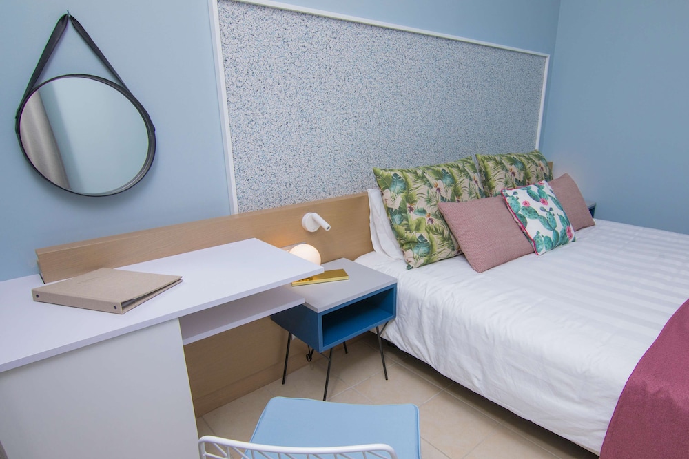 Lindos Breeze Beach Hotel — Hotel rooms in Kiotari, South Aegean