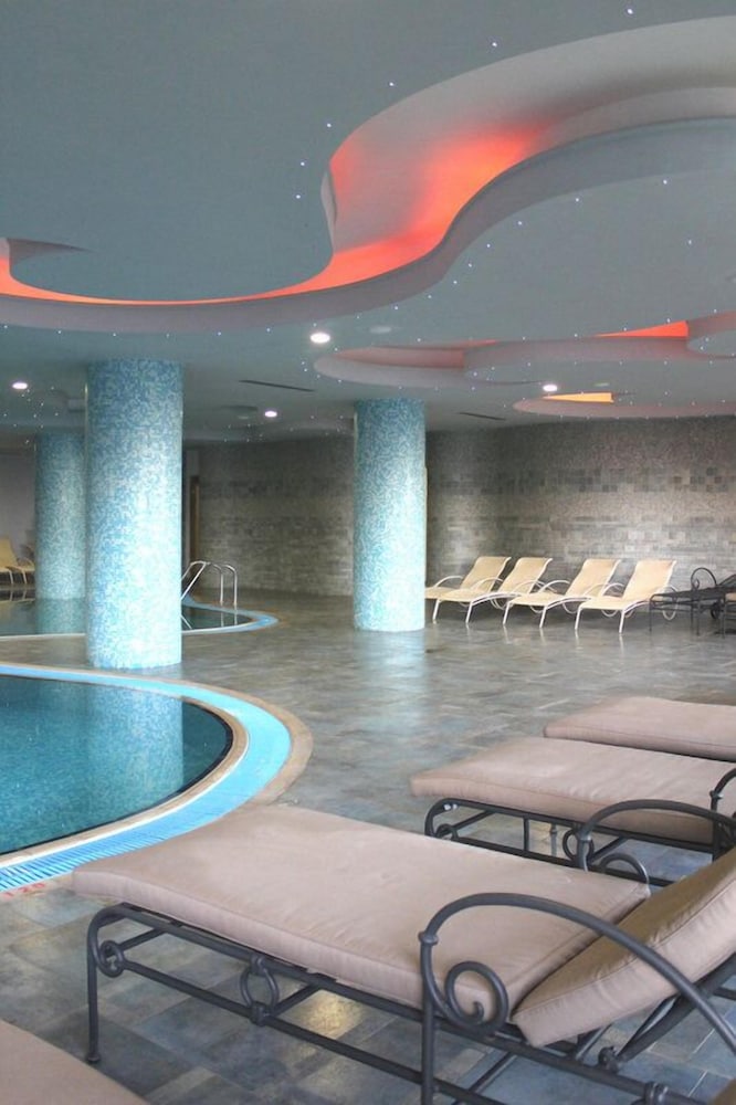 Lindos Breeze Beach Hotel — Swimming pool in Kiotari, South Aegean