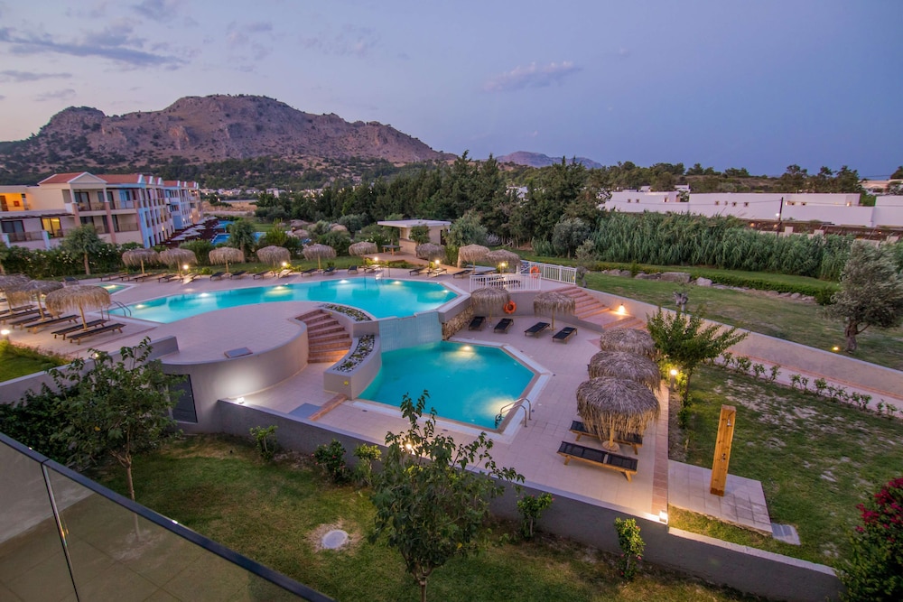 Lindos Breeze Beach Hotel — Swimming pool in Kiotari, South Aegean