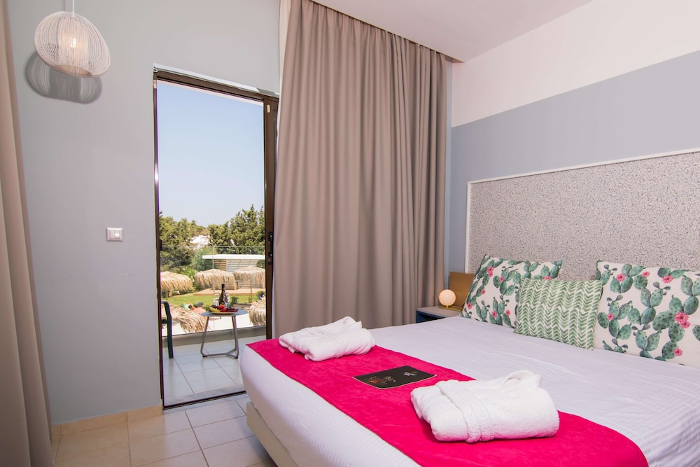 Lindos Breeze Beach Hotel — Hotel rooms in Kiotari, South Aegean