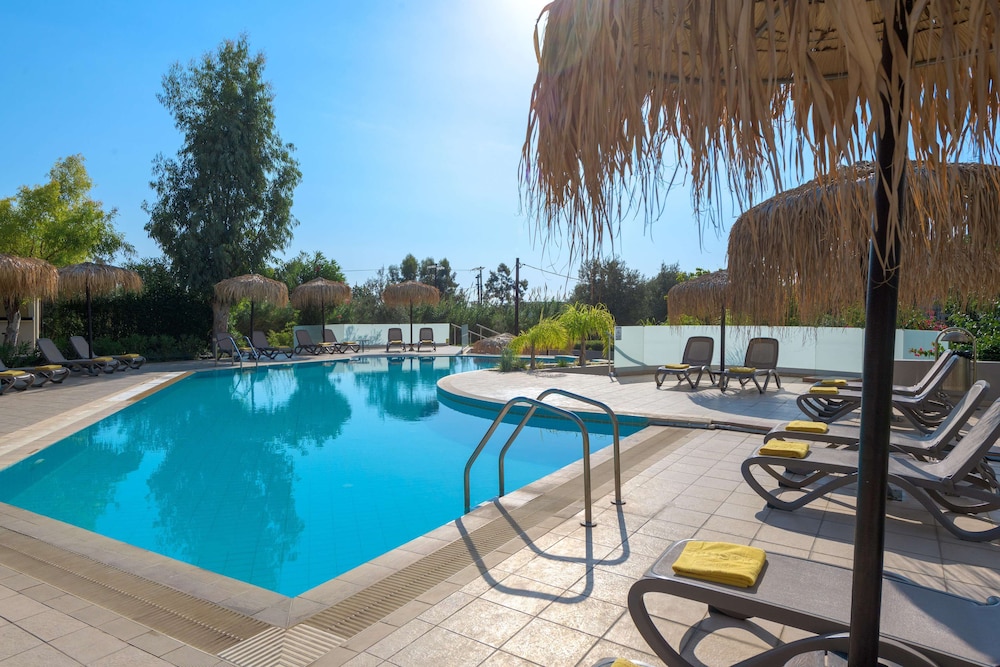Lindos Breeze Beach Hotel — Swimming pool in Kiotari, South Aegean