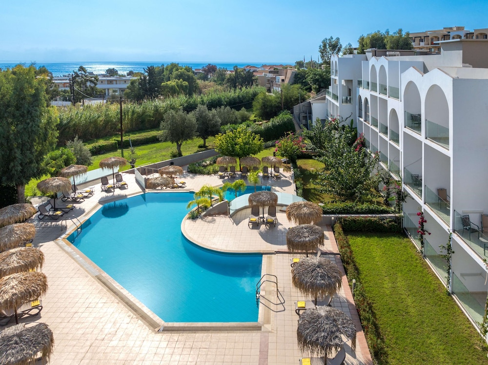 Lindos Breeze Beach Hotel — Swimming pool in Kiotari, South Aegean