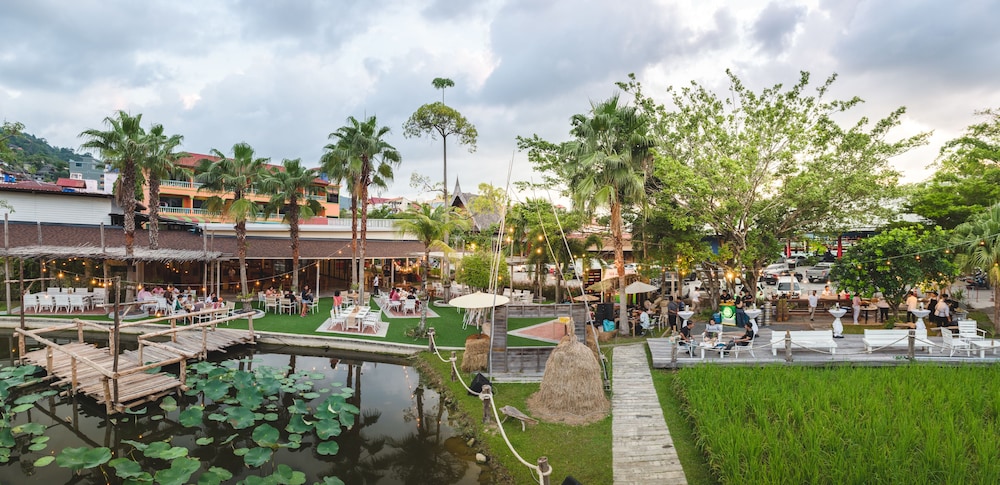 Naina Resort & Spa — Restaurant & bars in Patong Beach, Phuket Province