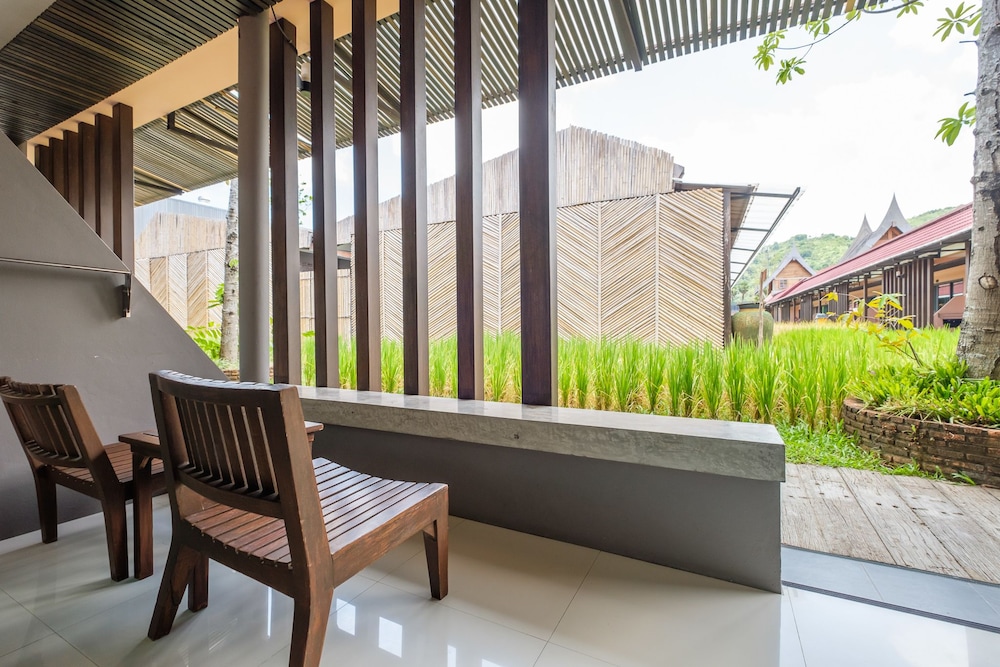 Naina Resort & Spa — Hotel building in Patong Beach, Phuket Province