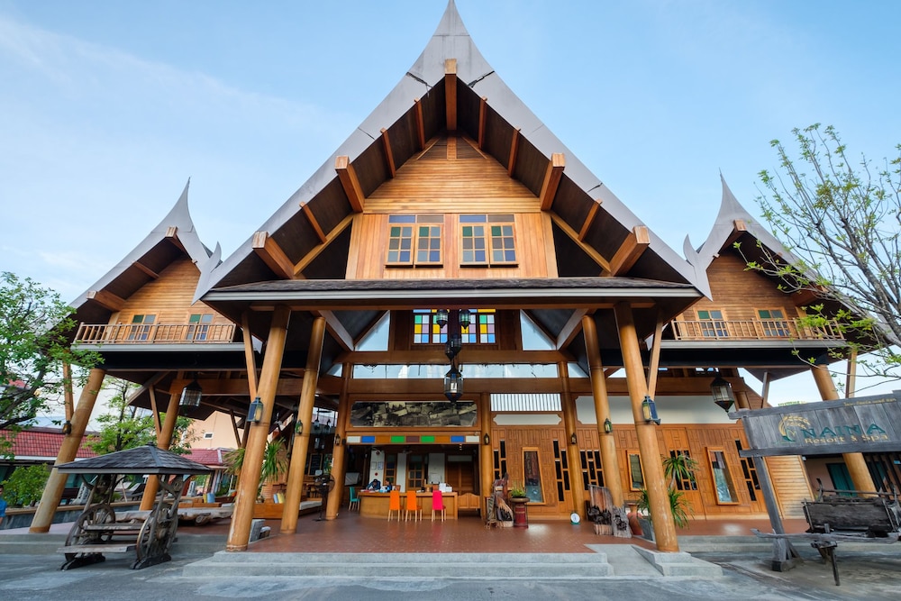 Naina Resort & Spa — Hotel building in Patong Beach, Phuket Province